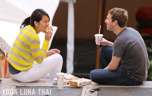 Mark Zuckerberg - yoga luna thai